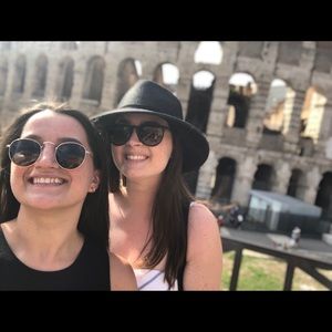 Meet your Posher, Madeline